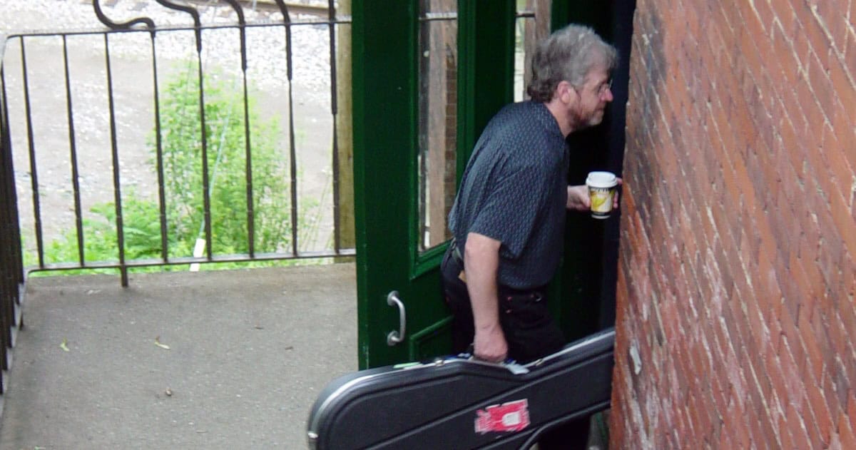 Daithi Sproule Stage-Door